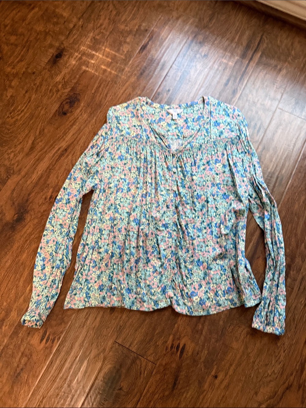 Time and Tru Floral V-Neck Long Sleeve Top - Green/Pink